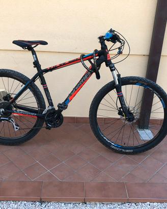 Bicicletta/Mountain bike