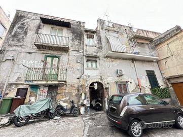 MONOLOCALE A TORRE DEL GRECO