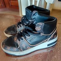 Guess Sneakers alte modello Tullia. 