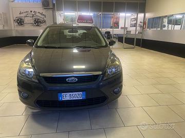 Ford Focus 1.6 (100CV) 5p. GHIA - Nessun vincolo -