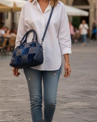 Borsa blu con tracolla