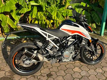 KTM 390 Duke - 2022