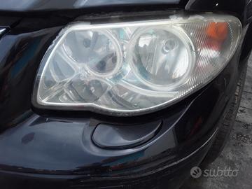 FARO ANTERIORE SINISTRO CHRYSLER Grand Voyager 3°