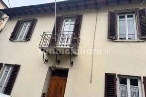 Villa di 270 m² con più di 5 locali a Pontassieve