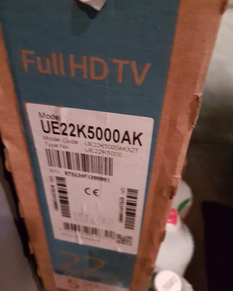 Samsung UE22 5000AK ( schermo rotto)