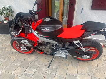 Aprilia tuono 660