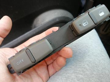 Pulsantiera di bloccaggio porte con tasto City 