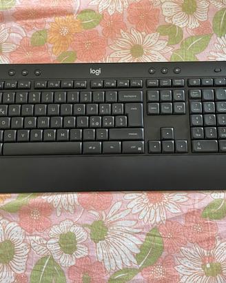 Logitech MK540 Advanced Combo Tastiera e Mouse