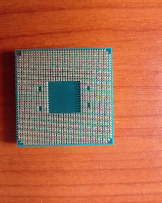 Processore AMD Ryzen 7 2700X  dissipatore nuovo.
