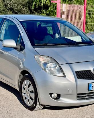 Toyota Yaris 1.3 5 porte M-MT Navi