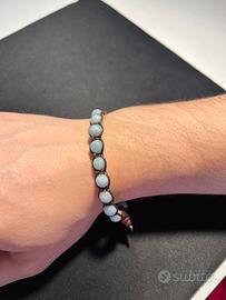 Bracciale in cordino con pietre azzurre