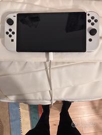 Nintendo switch oled 64gb +pokemon+everybodyswitch