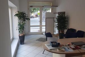 Negozio / Ufficio con bagno e cantina in Borello