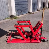 carrello elevatore per manutenzione della moto
