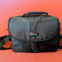 Borsa fotografica tracolla Lowepro Rezo 180 AW