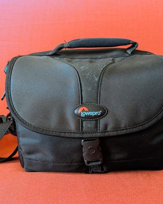 Borsa fotografica tracolla Lowepro Rezo 180 AW