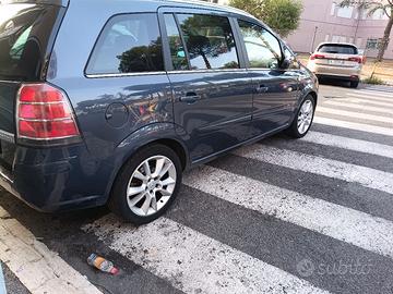 Opel Zafira 19 CDTI
