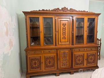 Mobile in legno Vetrina/credenza intarsiata a mano