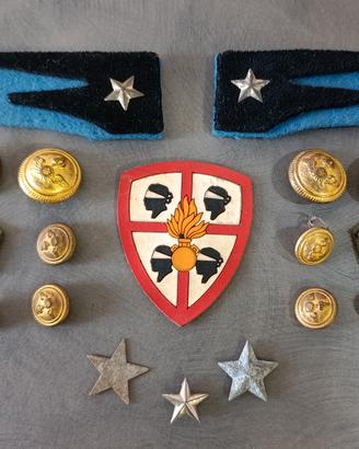 Lotto militaria distintivi mostrine bottoni stelle