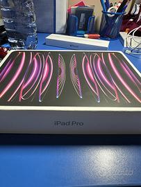 Ipad pro M2(2022)+ apple pencil+ magic keabord+cov