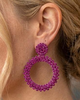 Orecchini pendenti cerchio fucsia con strass