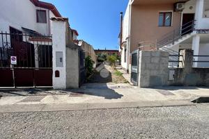 4 LOCALI A VILLA SAN PIETRO