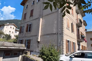 Appartamento con garage più due posti auto a Tai d