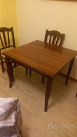 Tavolo da pranzo divano mobile ingresso