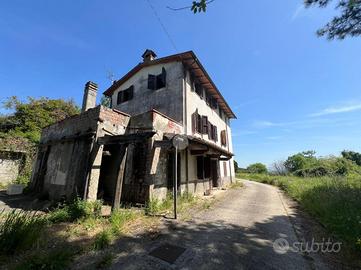 CASA SEMINDIPENDENTE A CAPANNORI