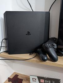 PS4 slim 1 Tb + giochi +2 controller originali