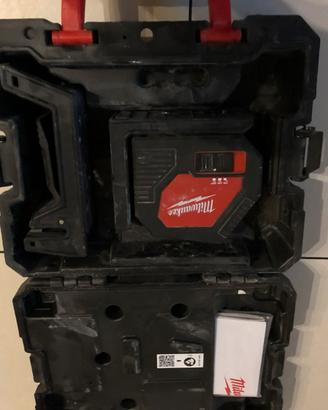 Livello laser Milwaukee con cavalletto Milwaukee