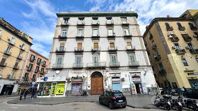 3 LOCALI A NAPOLI