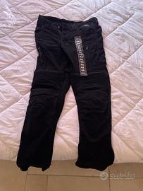 Pantaloni da moto con protezioni