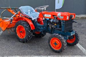 TRATTORE - KUBOTA B 5000 - TAGLIANDATO