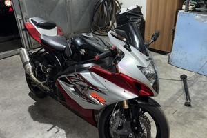 Suzuki GSX R 1000 K6