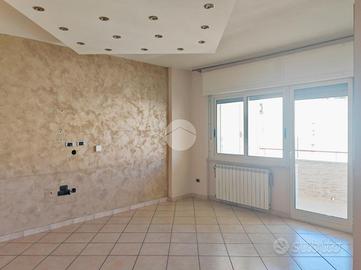 3 LOCALI A MELITO DI NAPOLI