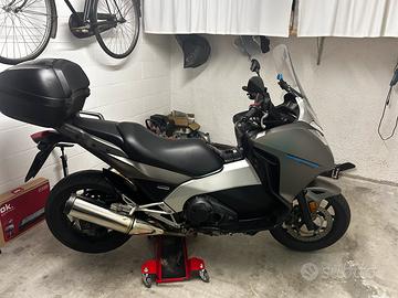 Honda Integra Sport 700