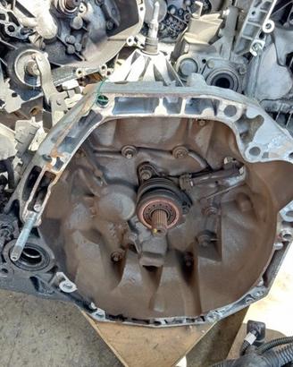 Cambio RENAULT NEW CLIO 1461cc TDCI del 2007