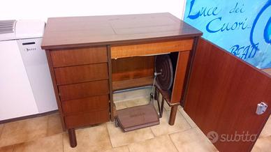 Macchina da cucire Singer 367 con mobiletto