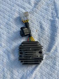 Regolatore di tensione