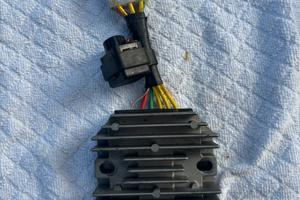 Regolatore di tensione