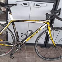 Scott Addict con aggiunta ruota posteriore,sensori