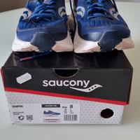 scarpa running Saucony