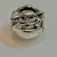 Charm Pandora Star Wars Grogu nella Culla