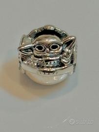 Charm Pandora Star Wars Grogu nella Culla