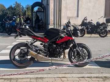 Triumph Street Triple 675 R
