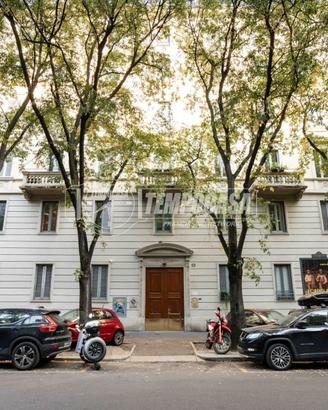 TRILOCALE IN VIA EUSTACHI - ELEGANZA D'EPOCA NEL C