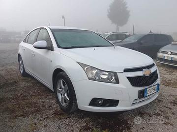 CHEVROLET Cruze 1.8 5 porte LT GPL