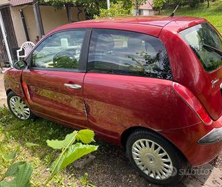 Lancia ypsilon