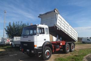 Iveco 330.36 ribaltabile